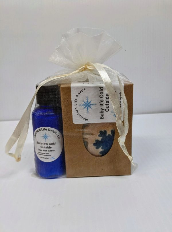 PXL_20231024_203720076.MP2_.jpg Baby It's Cold Outside, Small Gift Set