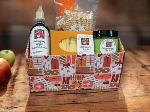 file-3b40b2c.jpg Mahogany Apple Gift Box
