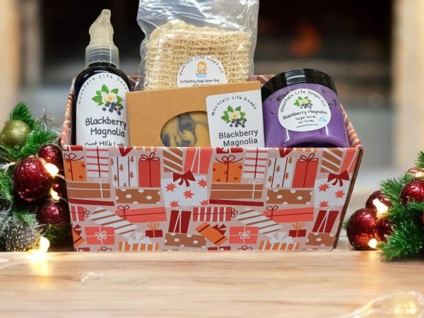 file-3bafeb6.jpg Blackberry Magnolia Gift Box